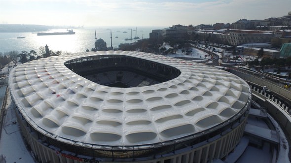 Vodafone Arena'nın çatısını görenler şaştı kaldı